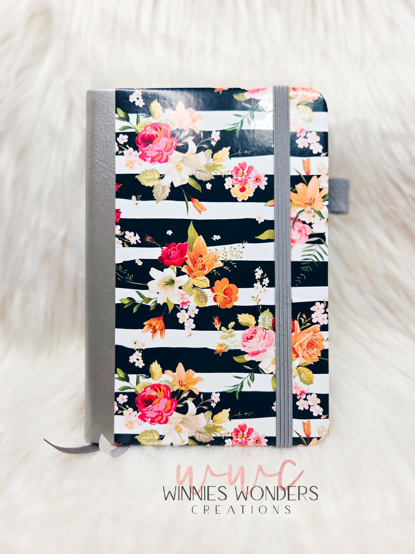 3.5 x 5.5 Notebook/Journal w/ Pen Holder