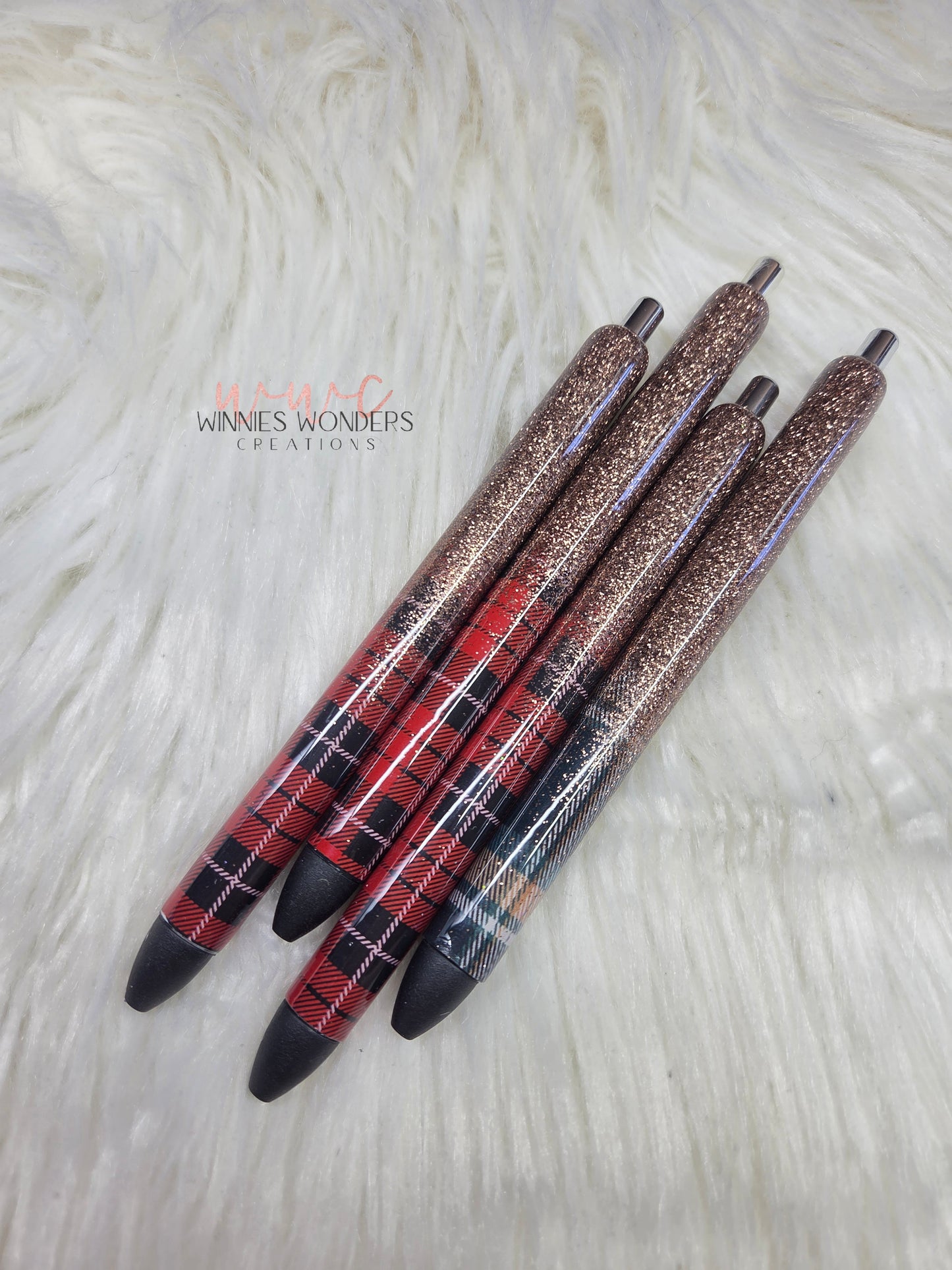 Plaid Holiday Glitter Pens