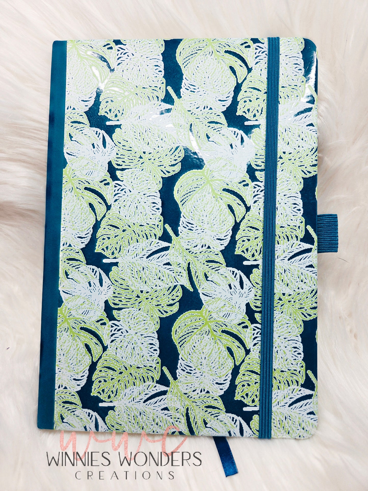 8.5 x 5.5 Notebook/Journal w/ Pen Holder