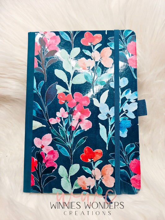 8.5 x 5.5 Notebook/Journal w/ Pen Holder